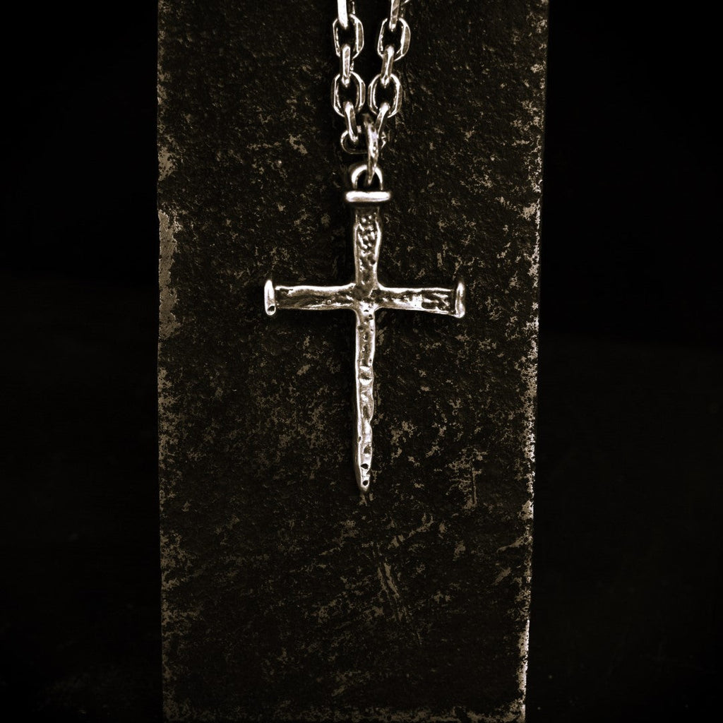 Kreuz-Anhänger für Herren aus 925er Silber – Symbol des Glaubens, handgefertigt im Boho- und rustikalen Stil | Art Diva