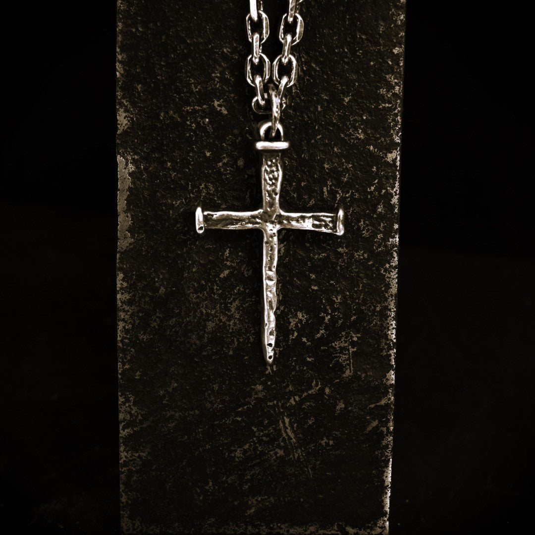 Kreuz-Anhänger für Herren aus 925er Silber – Symbol des Glaubens, handgefertigt im Boho- und rustikalen Stil | Art Diva