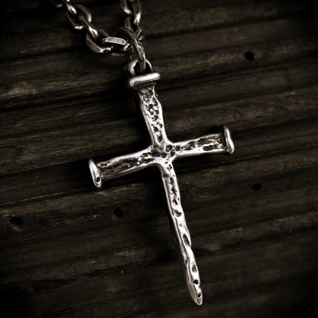 Kreuz-Anhänger für Herren aus 925er Silber – Symbol des Glaubens, handgefertigt im Boho- und rustikalen Stil | Art Diva
