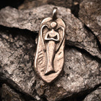 „Schutzengel“-Anhänger aus 925er Silber – skulpturaler Talisman für Schutz und innere Stärke, oxidierter Schmuck im Boho- und rustikalen Stil | Art Diva