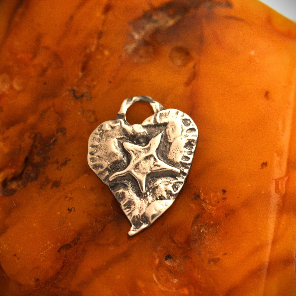 „Herz mit Stern“-Liebesanhänger aus 925er Silber – Talisman für Glauben und Liebe, handgefertigt im Boho-Stil | Art Diva
