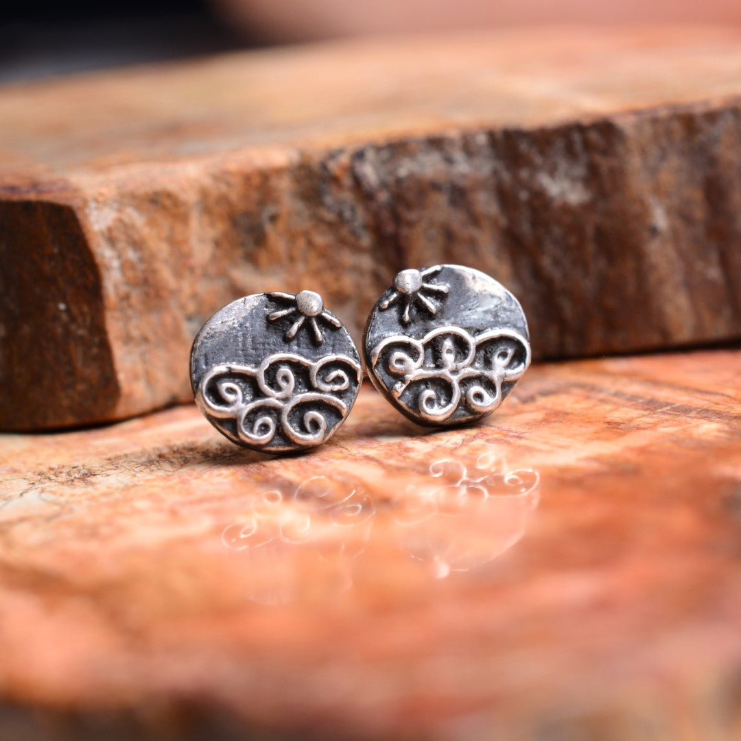 „Morgenbrise am Meer“-Ohrringe mit Sonne und Wellen aus 925er Silber – teilweise oxidiert im Boho-Stil | Art Diva