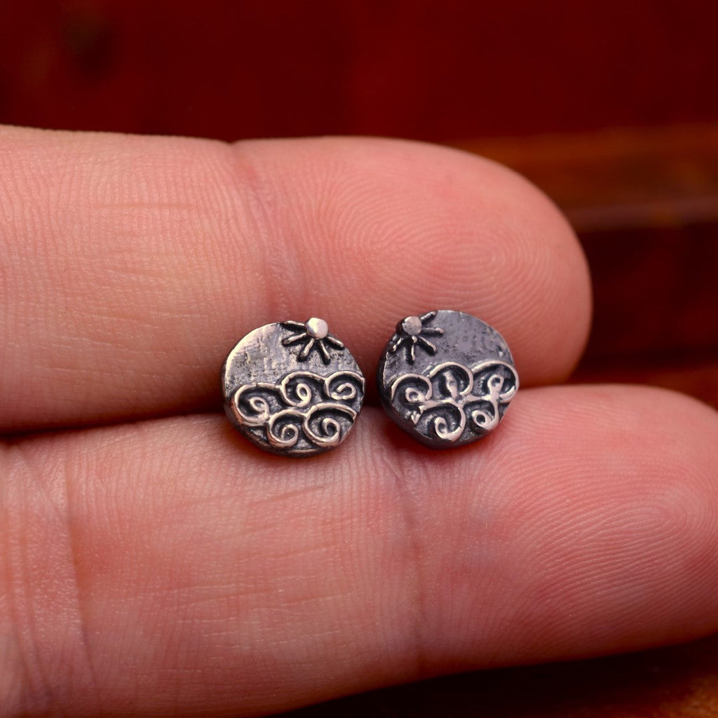 „Morgenbrise am Meer“-Ohrringe mit Sonne und Wellen aus 925er Silber – teilweise oxidiert im Boho-Stil | Art Diva