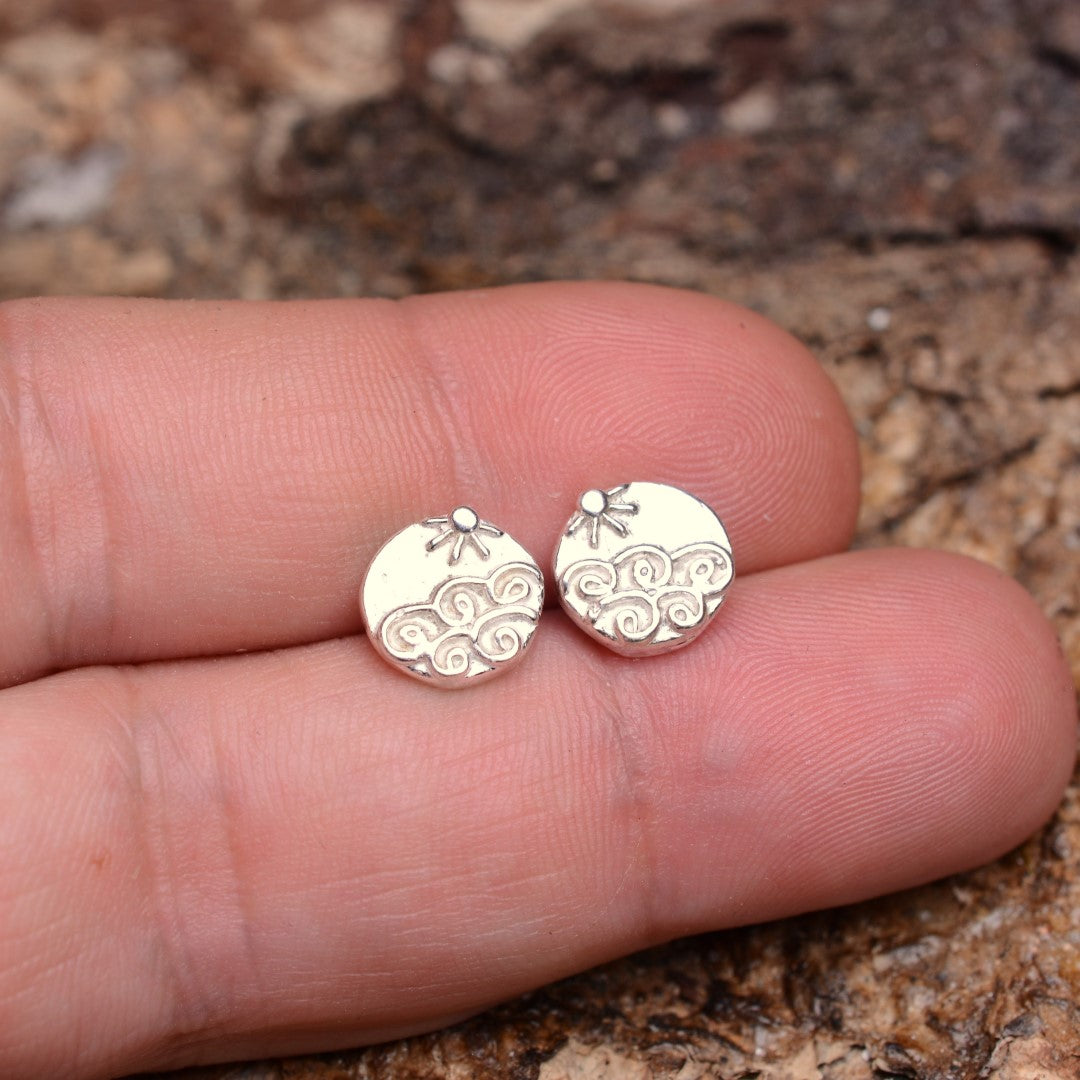 „Meeresbrise“-Ohrringe mit Sonne und Wellen aus 925er Silber – hochglanzpolierter Schmuck im Boho-Stil | Art Diva