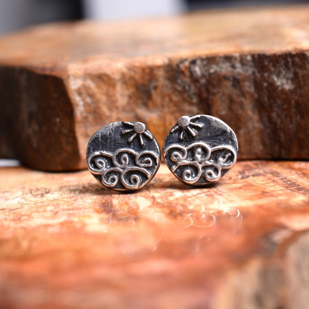 „Morgenbrise am Meer“-Ohrringe mit Sonne und Wellen aus 925er Silber – teilweise oxidiert im Boho-Stil | Art Diva