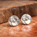„Veilchen“-Mini-Ohrstecker aus 925er Silber – floraler Schmuck | Art Diva