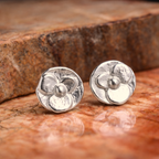 „Veilchen“-Mini-Ohrstecker aus 925er Silber – floraler Schmuck | Art Diva