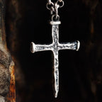 Kreuz-Anhänger für Herren aus 925er Silber – Symbol des Glaubens, handgefertigt im Boho- und rustikalen Stil | Art Diva