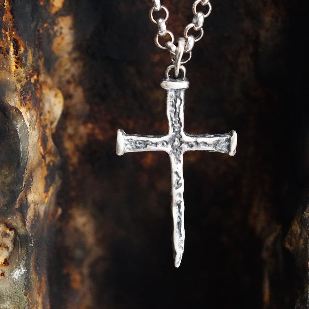 Kreuz-Anhänger für Herren aus 925er Silber – Symbol des Glaubens, handgefertigt im Boho- und rustikalen Stil | Art Diva