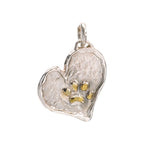 Herz-Anhänger mit Pfote aus 925er Silber und goldfarbenen Akzenten – Talisman für Treue und Tierliebe, handgefertigter Skulpturenschmuck im Boho- und rustikalen Stil, Kollektion „Glanz“ | Art Diva