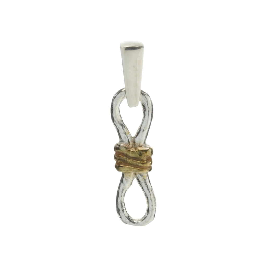 Schmuck aus 925er Silber – Knoten der unendlichen Liebe, handgefertigter Anhänger mit Ewigkeitssymbol im rustikalen Skulpturenstil | Art Diva