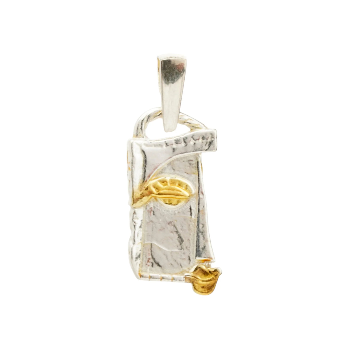 „Gesicht der Muse“ – Anhänger aus 925er Silber mit goldfarbenen Akzenten, Symbol für Inspiration, Kreativität, Selbstvertrauen und innere Stärke, Skulpturenschmuck im Boho- und rustikalen Stil | Art Diva