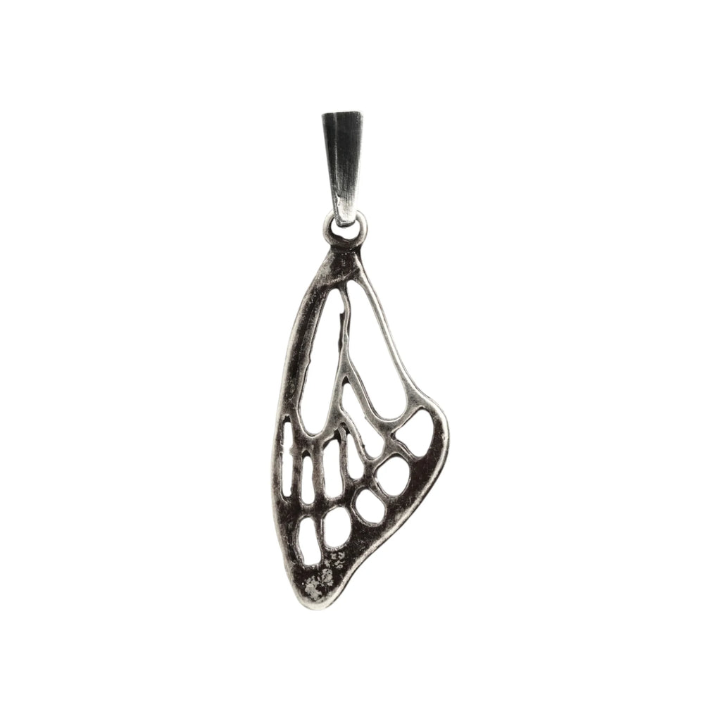 Schmetterlingsflügel-Anhänger aus 925er Silber – handgefertigter Talisman für Freiheit und Transformation, Skulpturenschmuck im Boho- und rustikalen Stil | Art Diva
