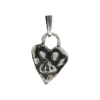 Herz-Anhänger mit Pfote aus 925er Silber – Talisman für Tierliebe, Schmuckstück im Boho- und rustikalen Stil, ideales Geschenk für Mutter, Tochter oder Freundin | Art Diva