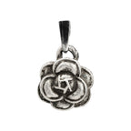„Kamelie“ – handgefertigter Anhänger aus 925er Silber, Talisman für Schönheit und Eleganz, Skulpturenschmuck im Boho- und rustikalen Stil | Art Diva
