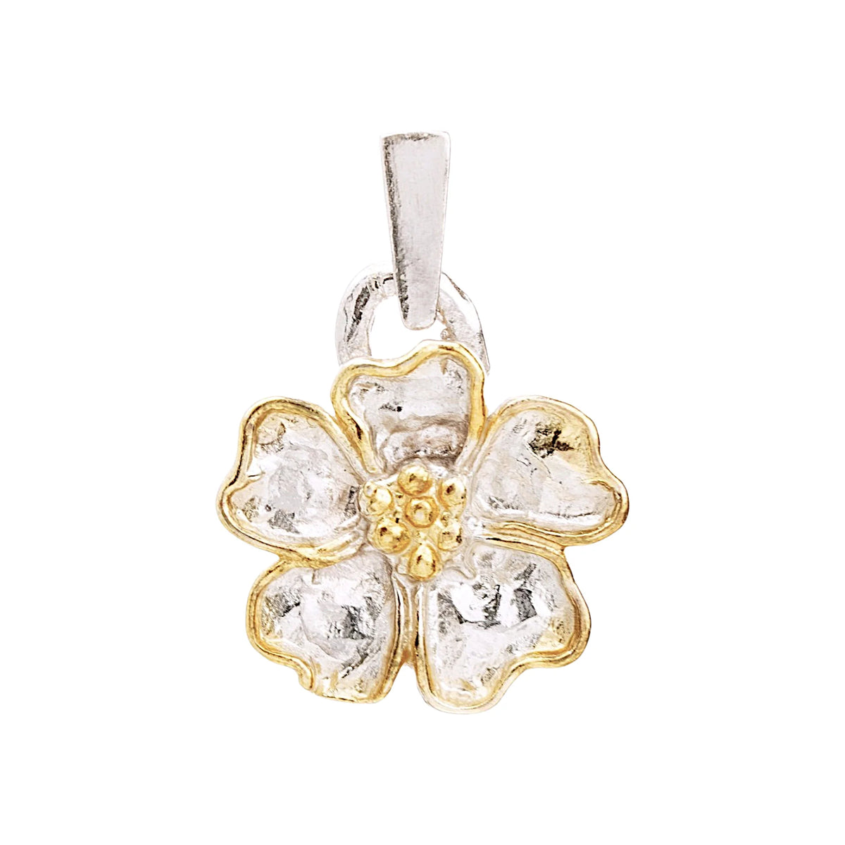 „Kirschblüte“ – Anhänger aus 925er Silber mit goldfarbenen Akzenten, Talisman für Frühling und Neubeginn, handgefertigter Skulpturenschmuck im Boho- und rustikalen Stil | Art Diva