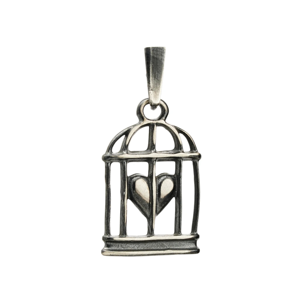 „Herz im Käfig“-Anhänger aus 925er Silber mit oxidierter Oberfläche – Talisman für Liebe und einen freien Geist, Amulett für Gefühle und innere Stärke, Skulpturenschmuck im Boho- und rustikalen Stil | Art Diva