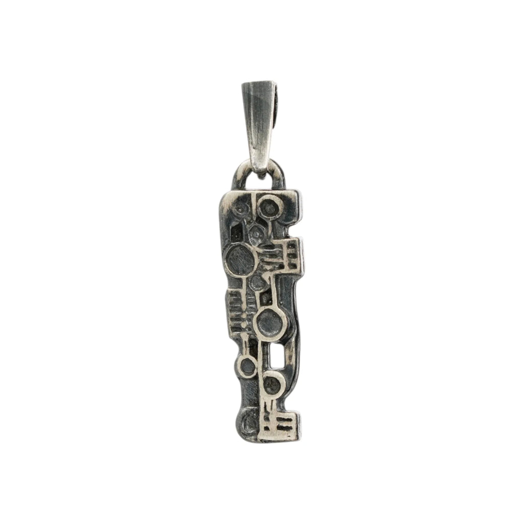 „Puls“ – handgefertigter Anhänger aus 925er Silber, künstlerischer Skulpturenschmuck für Kraft und Rhythmus im Boho- und rustikalen Stil | Art Diva