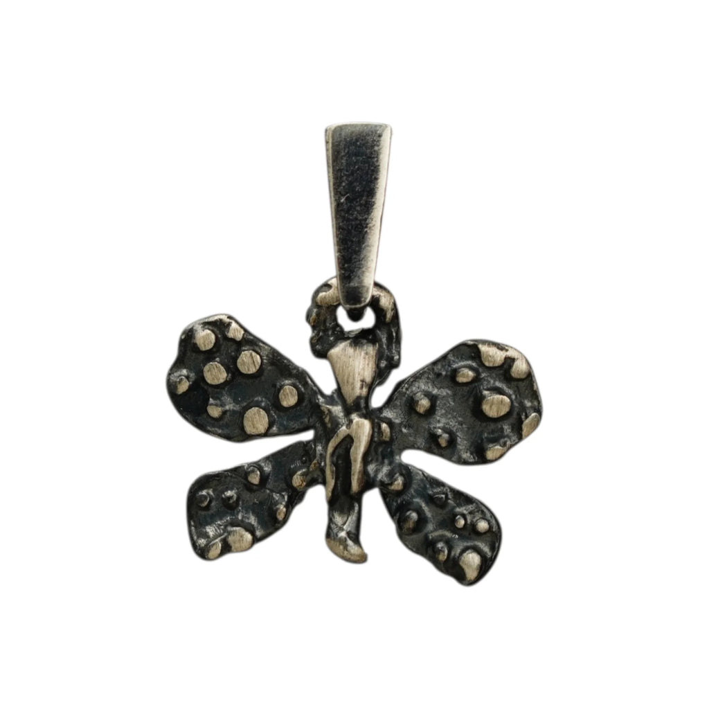 925er Silberanhänger „Kleiner Schmetterling“ – handgefertigter Boho-Talisman für Wandel und Leichtigkeit, skulpturales Schmuckstück und Geschenk für Mutter, Tochter oder Freundin | Art Diva