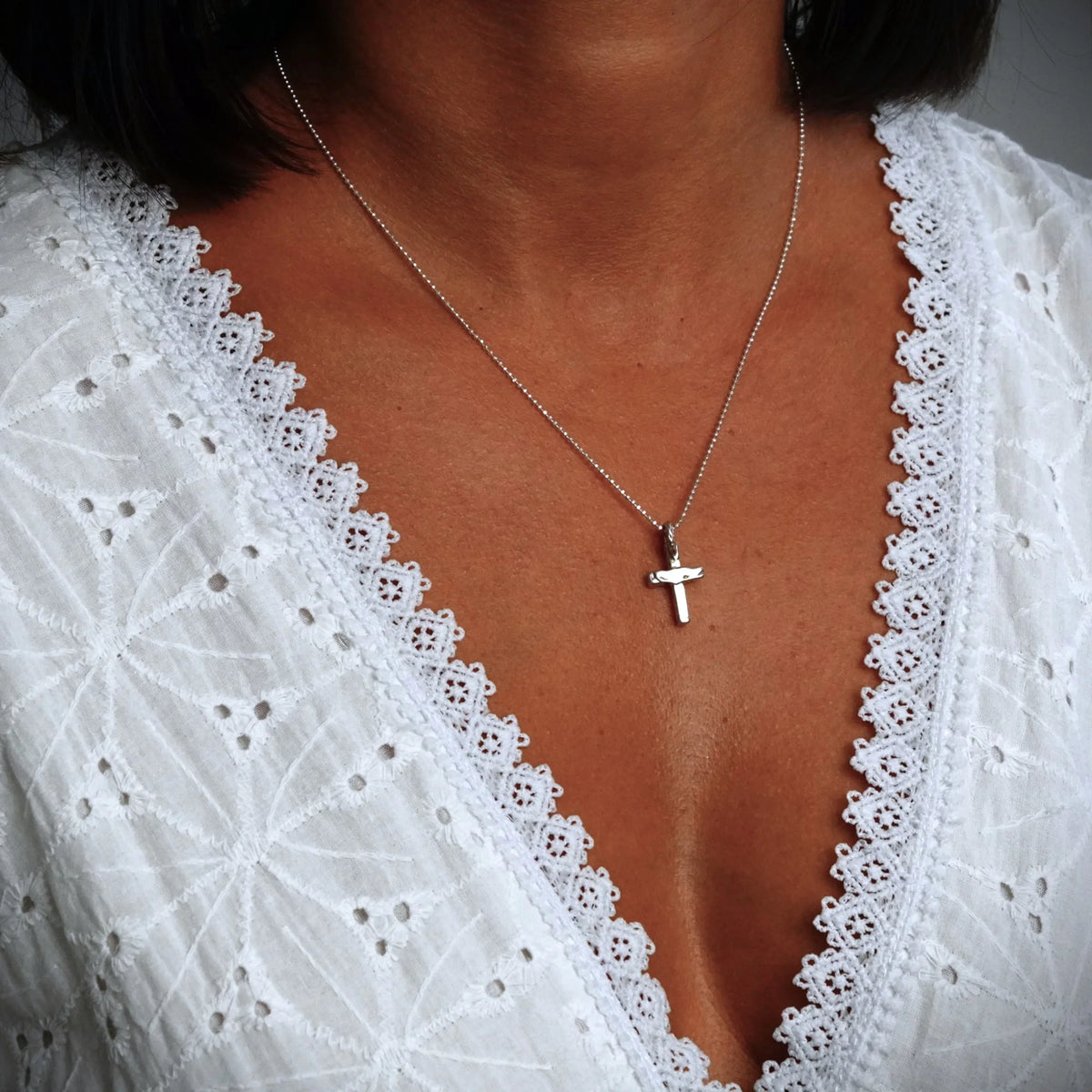 Kreuz-Anhänger aus 925er Silber – minimalistisches, handgefertigtes Design | Art Diva
