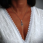 Schmetterlingsflügel-Anhänger aus 925er Silber – handgefertigter Talisman für Freiheit und Transformation, Skulpturenschmuck im Boho- und rustikalen Stil | Art Diva