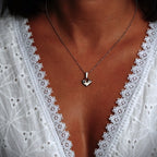 Kleines Herz mit gedrehter Öse – Anhänger aus 925er Silber | Symbol für Liebe & Verbundenheit | Art Diva
