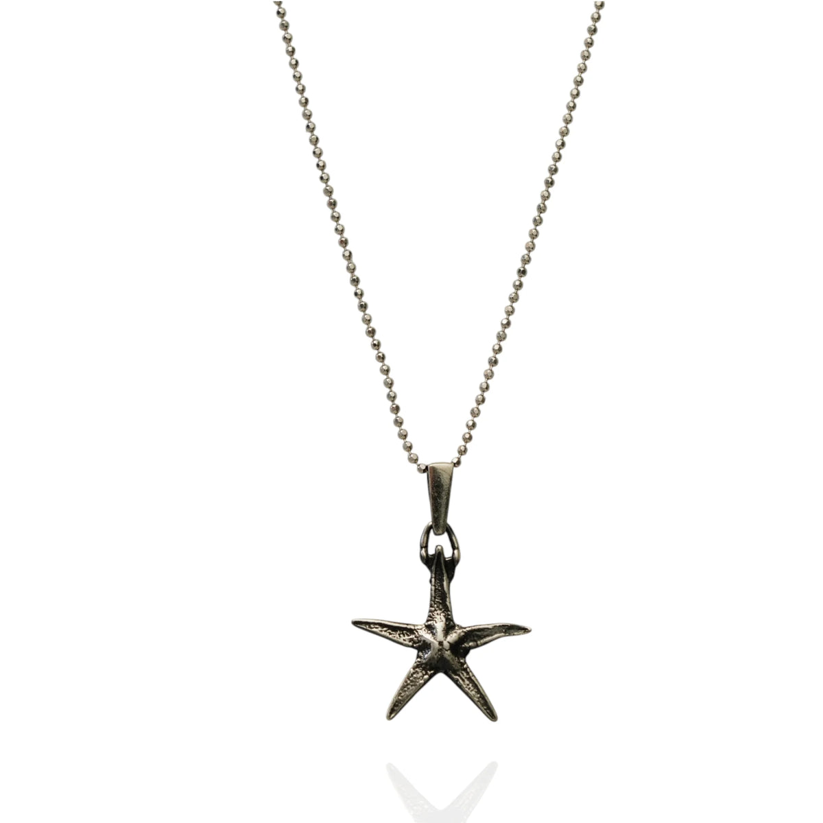 „Seestern“ – oxidierter Anhänger aus 925er Silber, Talisman für Glück und Gelassenheit, Skulpturenschmuck im Boho- und rustikalen Stil | Art Diva