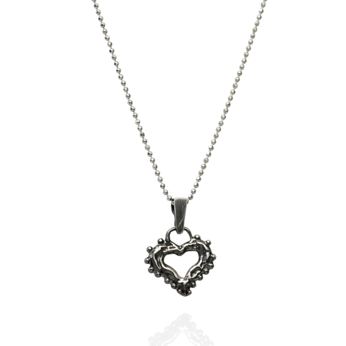 „Morgenliebe“-Herz-Anhänger mit Tautropfen aus 925er Silber – Talisman für Zärtlichkeit und reine Liebe, handgefertigt im Boho-Stil | Art Diva
