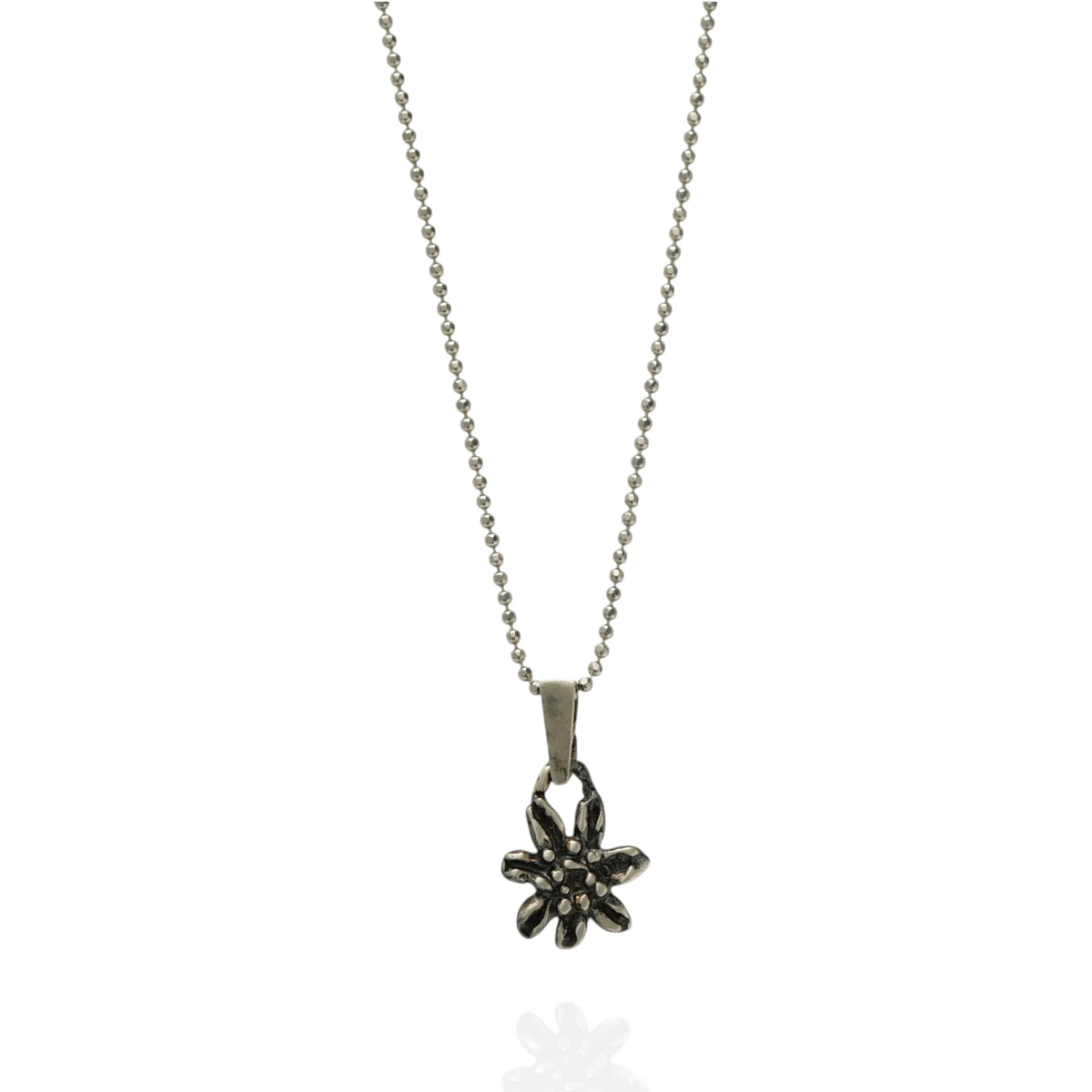 Edelweiß-Anhänger aus 925er Silber – handgefertigter Boho-Talisman für reine Liebe und Treue, skulpturales Schmuckstück und Geschenk für Mutter, Tochter oder Freundin | Art Diva