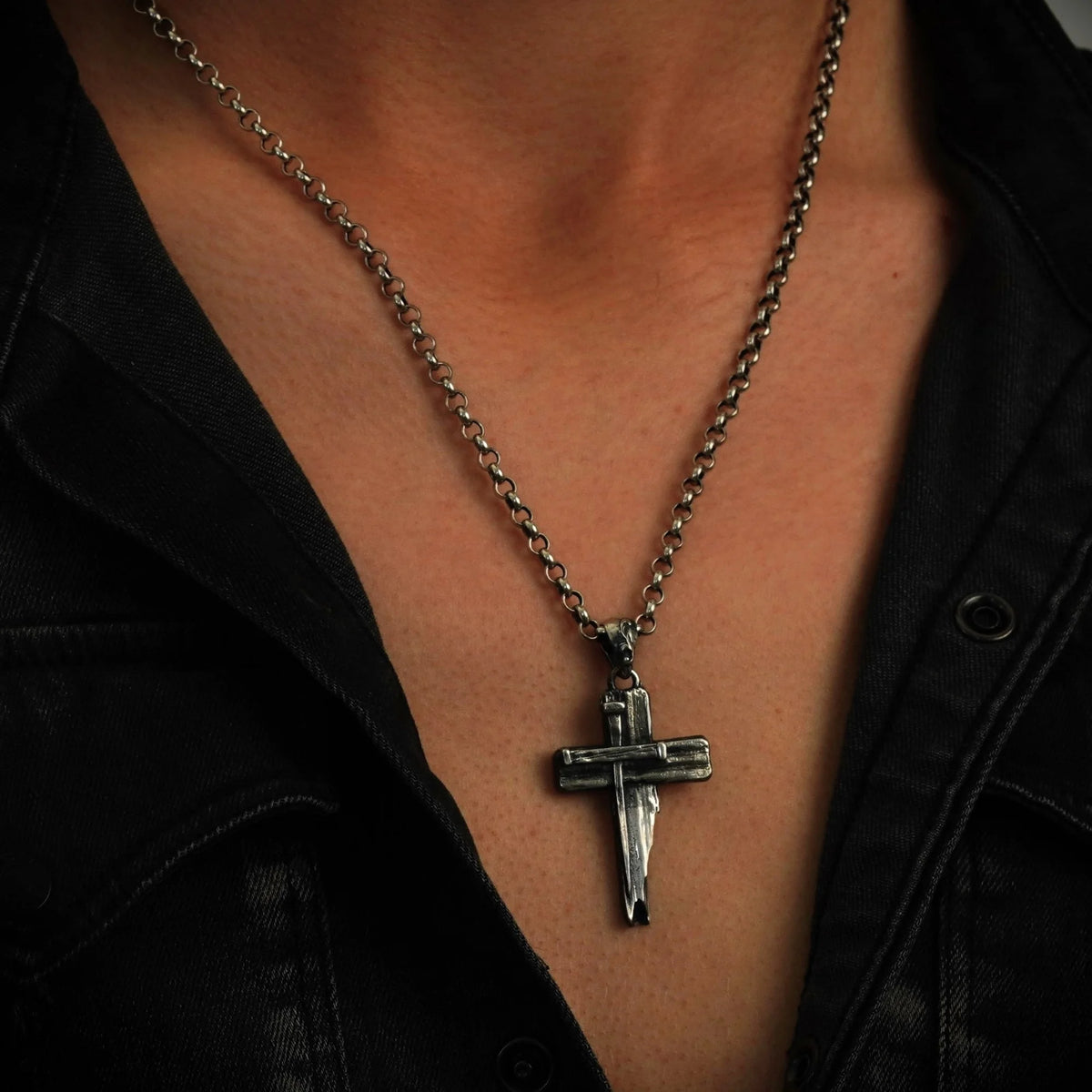Massiver Kreuz-Anhänger für Herren aus 925er Silber – Symbol für Glauben und Entschlossenheit, handgefertigt | Art Diva