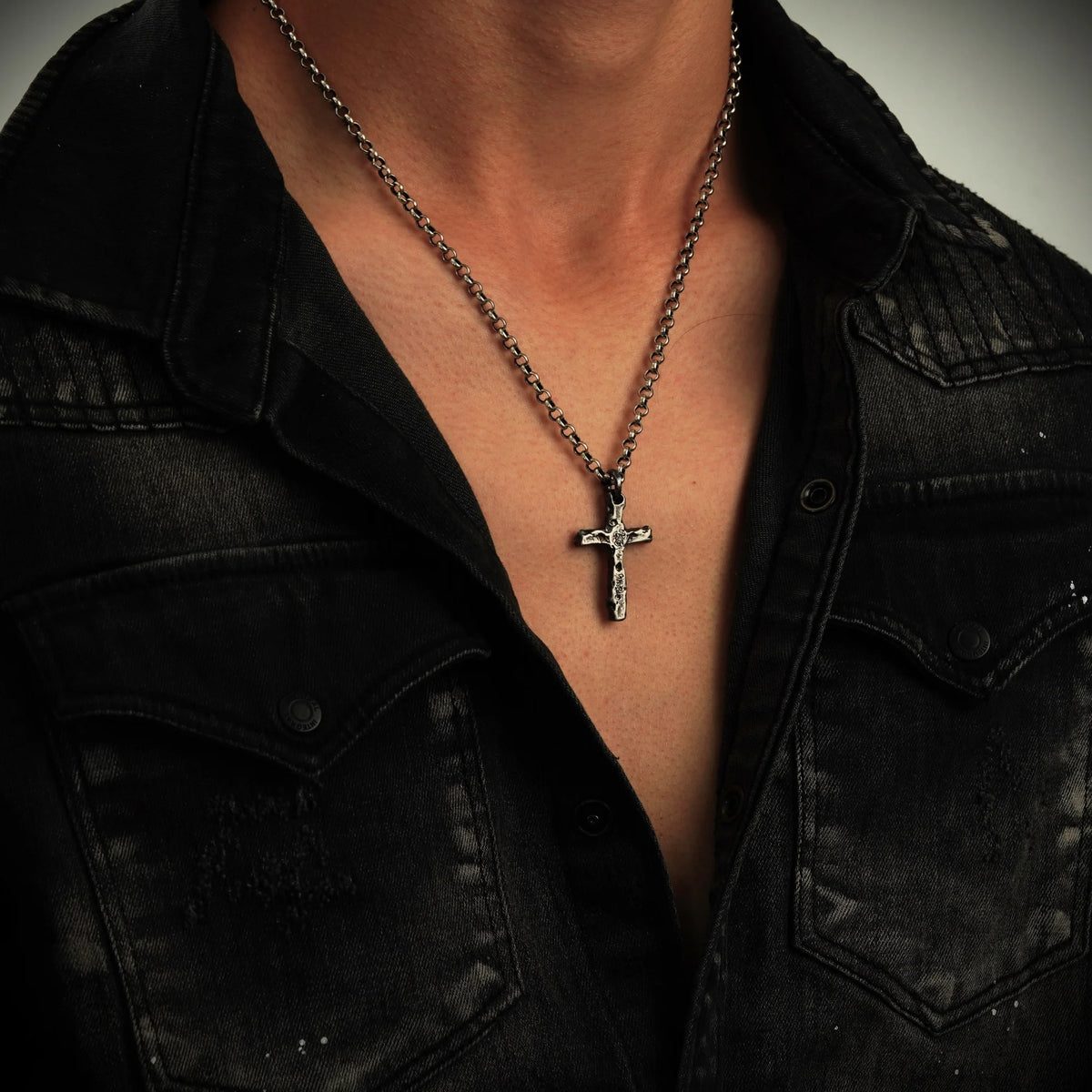 Stilvoller Herren-Kreuzanhänger aus 925er Silber – Symbol für Stärke und Charakter, handgefertigtes Geschenk für den Partner oder Ehemann | Art Diva