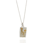 925er Silberanhänger „Drei Calla-Blüten mit goldenen Akzenten“ | Boho – Rustikal – Skulpturaler Schmuck | Handgefertigt | Art Diva