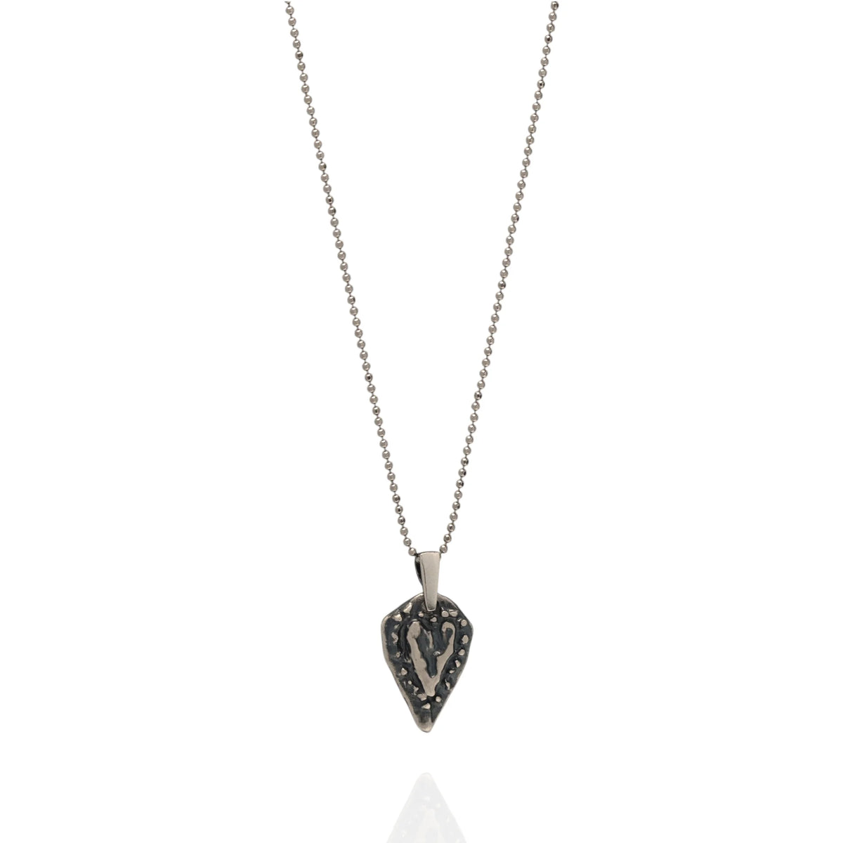 „Herz der Zuneigung“ – handgefertigter Anhänger aus 925er Silber, Talisman für Liebe und Zärtlichkeit, Skulpturenschmuck im Boho- und rustikalen Stil | Art Diva