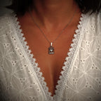 „Herz im Käfig“-Anhänger aus 925er Silber mit oxidierter Oberfläche – Talisman für Liebe und einen freien Geist, Amulett für Gefühle und innere Stärke, Skulpturenschmuck im Boho- und rustikalen Stil | Art Diva