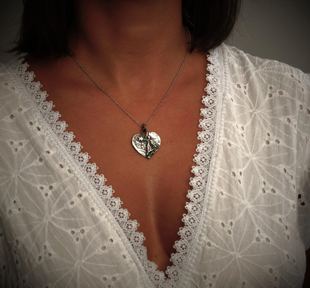 Schutzengel-Herz-Anhänger mit Engel und Stern aus 925er Silber – Talisman für Schutz, Liebe und Glauben, handgefertigt im Boho-Stil | Art Diva