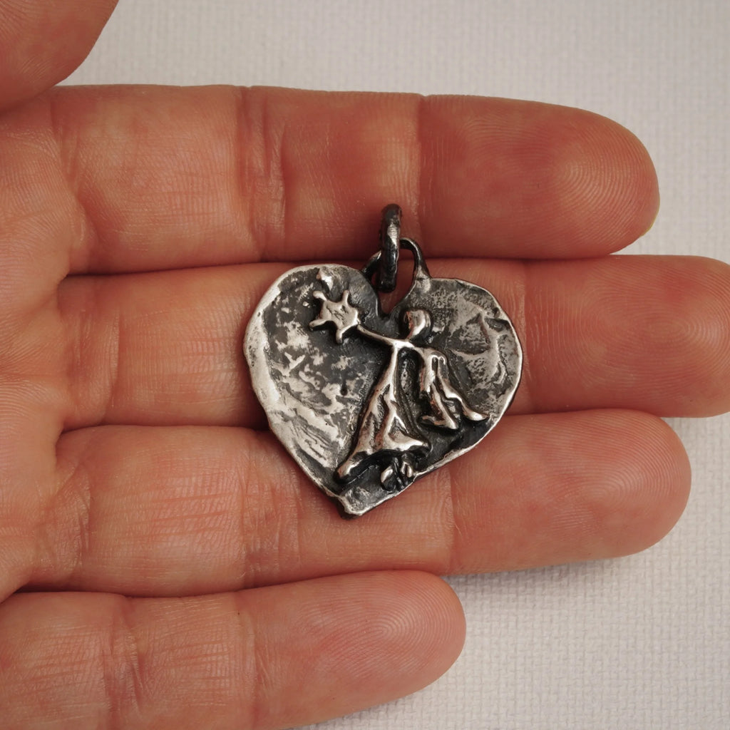 Schutzengel-Herz-Anhänger mit Engel und Stern aus 925er Silber – Talisman für Schutz, Liebe und Glauben, handgefertigt im Boho-Stil | Art Diva