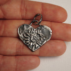 Herz mit Sonnenblume – Anhänger aus 925er Silber | Symbol für Liebe und Zärtlichkeit | Art Diva