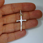 Nagelkreuz-Anhänger aus 925er Silber mit vergoldeten Akzenten – Talisman für Glauben und Stärke, handgefertigt im rustikalen Stil | Art Diva