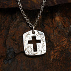 Massiver Herren-Kreuzanhänger aus 925er Silber mit ausgeschnittenem Kreuz – handpoliert, Schmuck im Boho- und rustikalen Stil | Art Diva