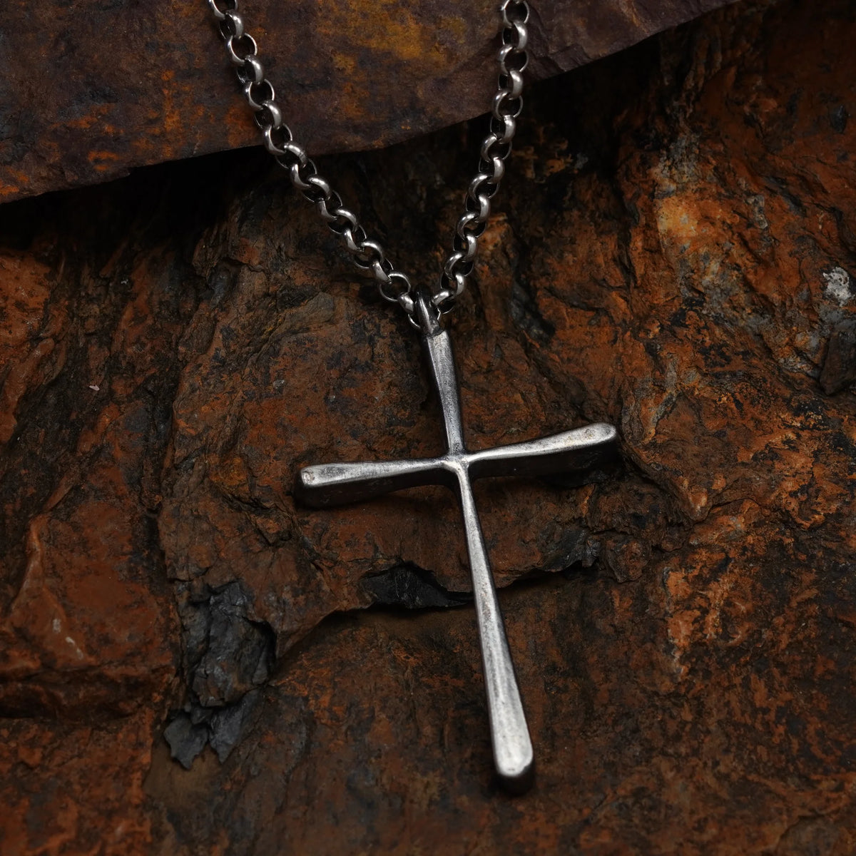 Großer langer Kreuz-Anhänger für Herren aus 925er Silber – Symbol für Glauben, Stärke und Schutz | Art Diva