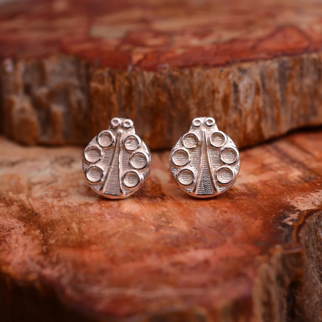 „Marienkäfer“-Mini-Ohrstecker aus 925er Silber – Glückssymbol | Art Diva