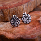 „Marienkäfer“-Mini-Ohrstecker aus 925er Silber – teilweise oxidiert im Vintage-Stil | Art Diva