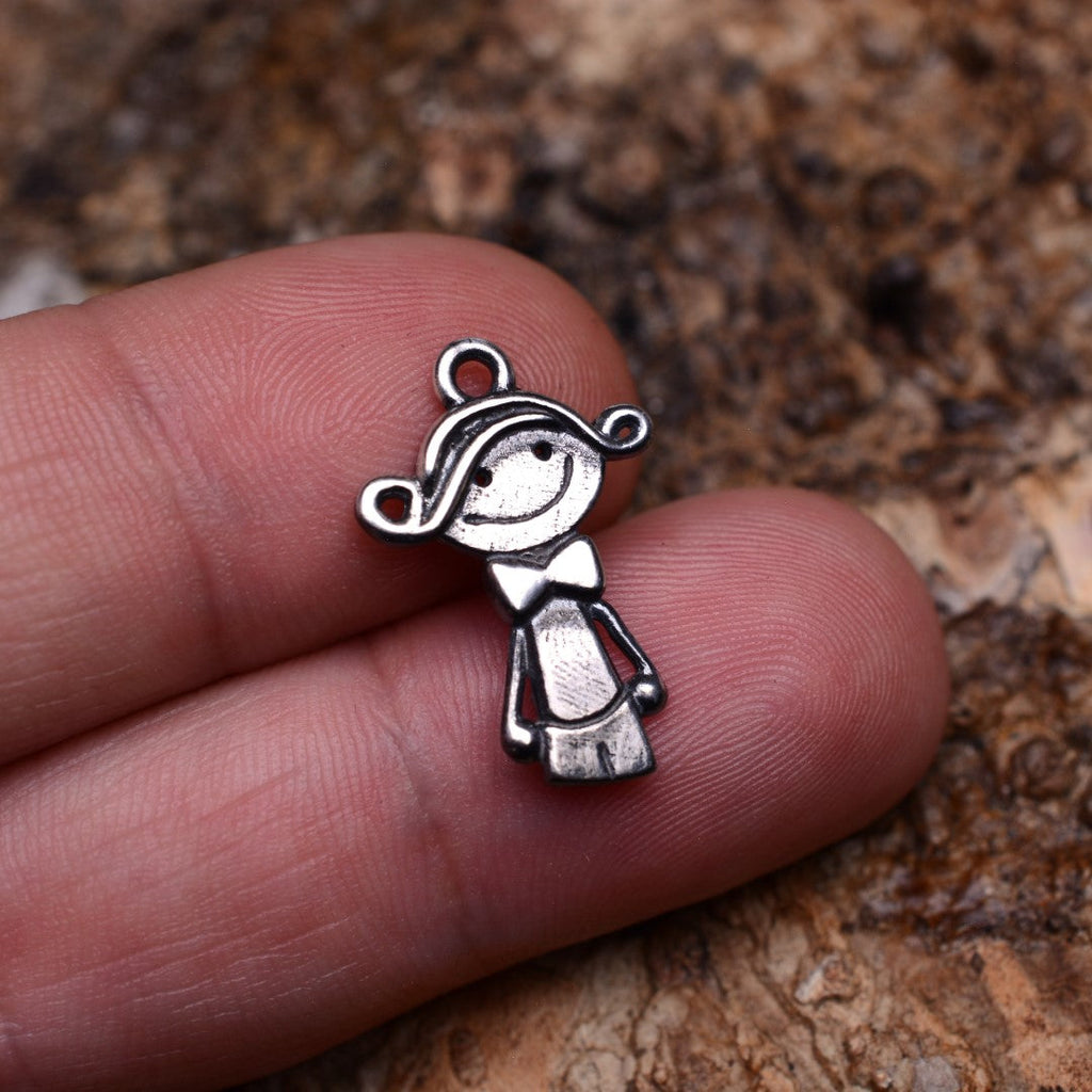 „Kleiner Gentleman“-Anhänger aus 925er Silber – Talisman der Liebe zu einem Sohn | Art Diva