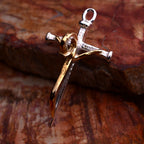 „Geschmiedeter Glaube“-Kreuz-Anhänger für Herren aus 925er Silber mit goldenen Akzenten – Symbol für Stärke und Glauben | Art Diva