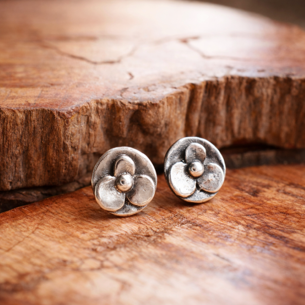 „Veilchen“-Ohrstecker aus 925er Silber – floraler Schmuck im Vintage-Stil | Art Diva