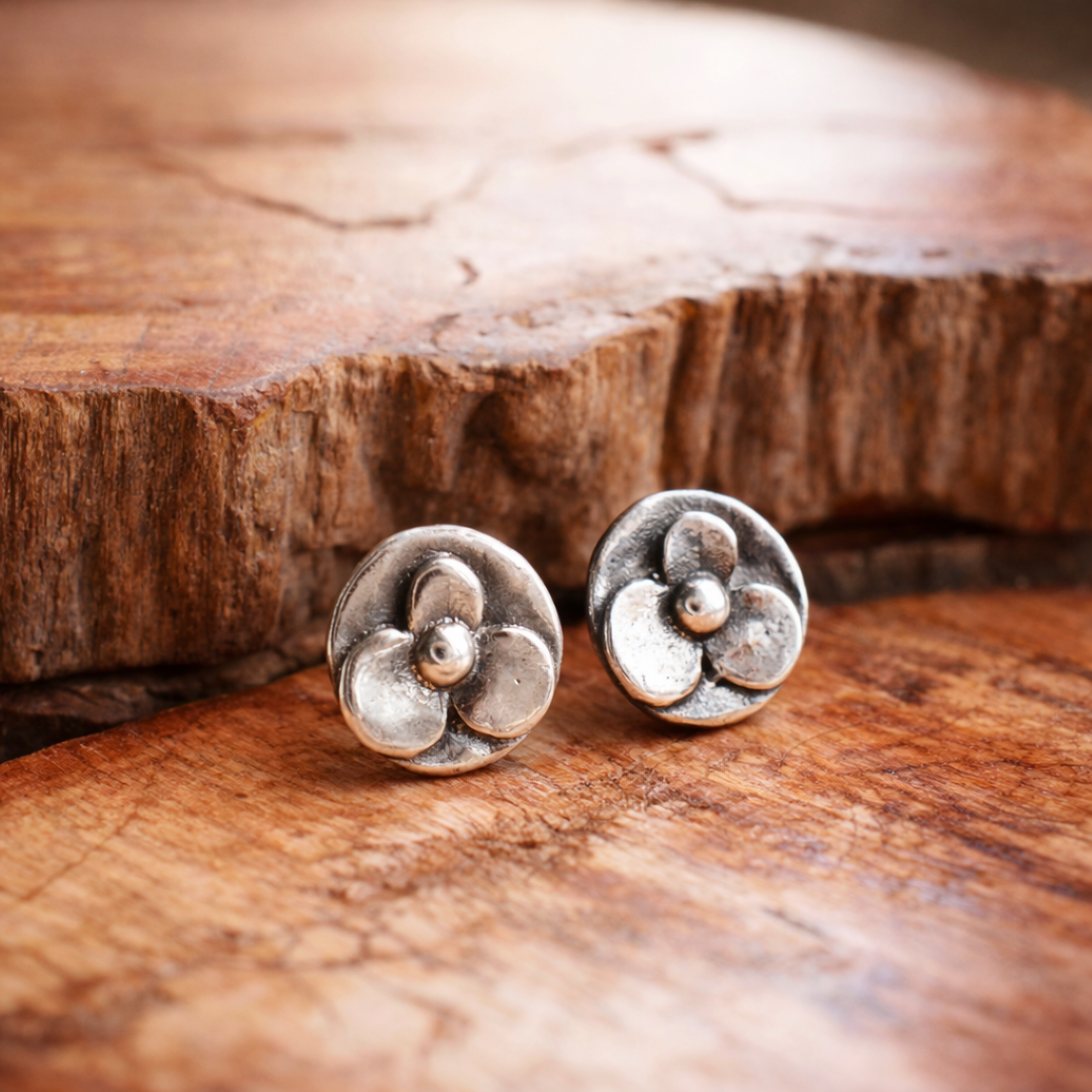 „Veilchen“-Ohrstecker aus 925er Silber – floraler Schmuck im Vintage-Stil | Art Diva