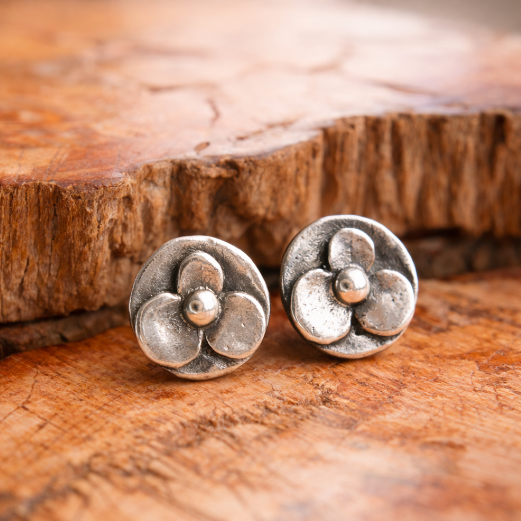 „Veilchen“-Ohrstecker aus 925er Silber – floraler Schmuck im Vintage-Stil | Art Diva