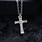 „Stärke und Glaube“-Massiver Kreuz-Anhänger für Herren aus 925er Silber – handpoliertes Symbol für Widerstandskraft und Schutz | Art Diva