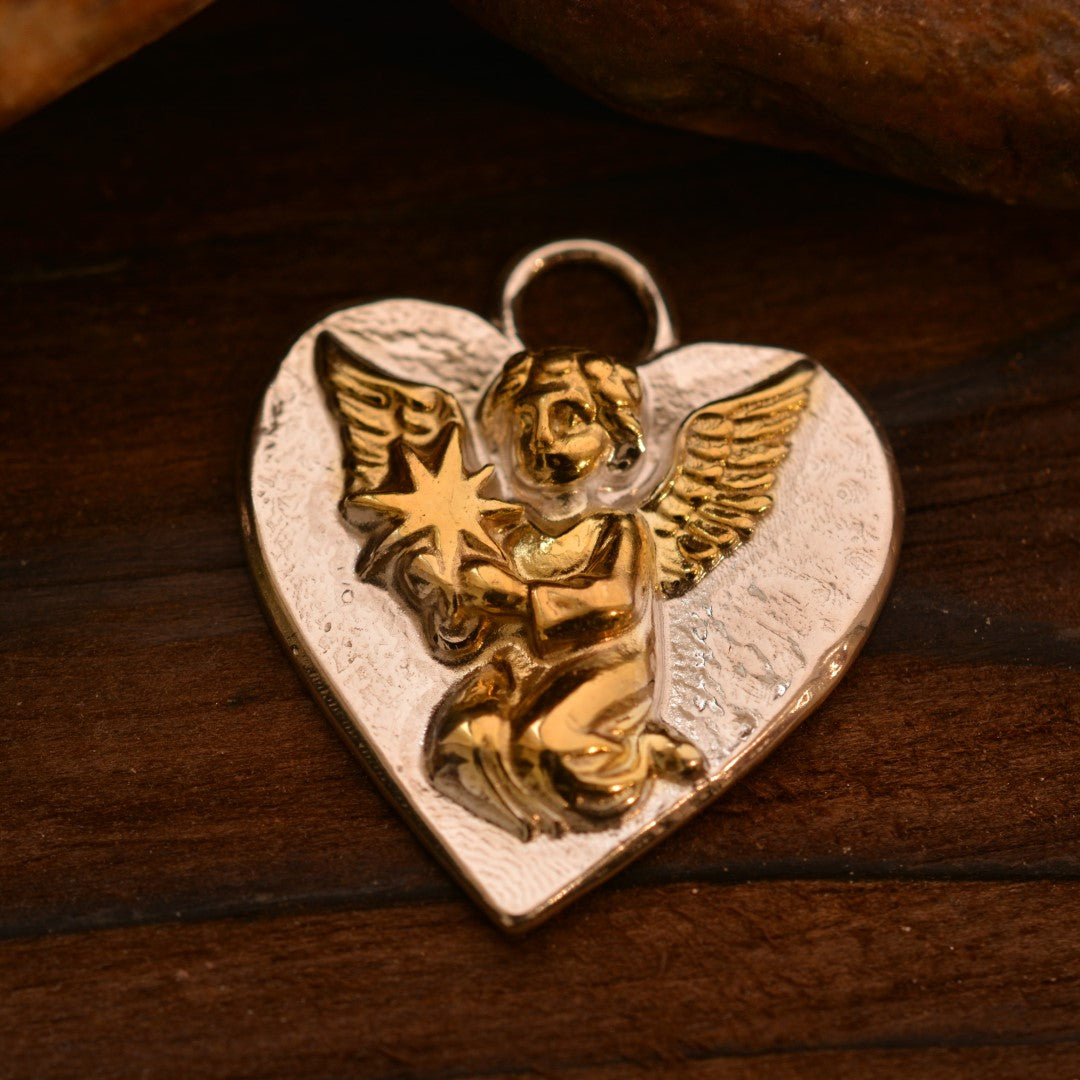 „Himmelsengel mit Stern“-Anhänger aus 925er Silber – handgefertigter Talisman für Liebe und spirituellen Schutz, Skulpturenschmuck im Boho- und rustikalen Stil | Art Diva
