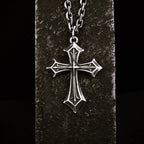 „Kreuz des Glaubens“-Anhänger für Herren aus 925er Silber – groß und massiv, Symbol für spirituelle Stärke und Schutz | Art Diva